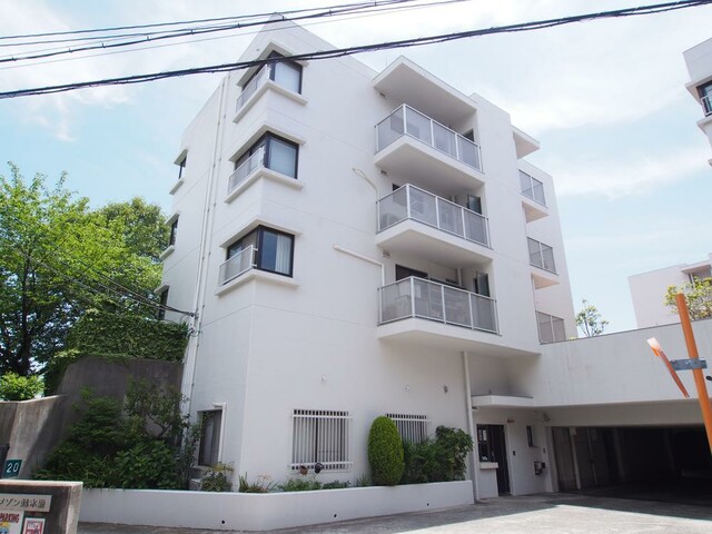 メゾン越木岩A棟