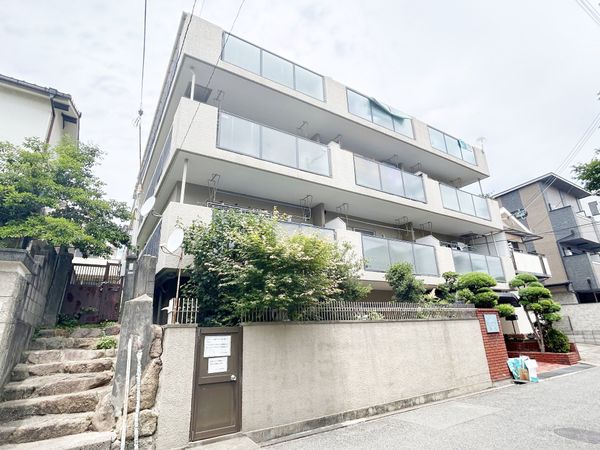 モンラヴィ熊内