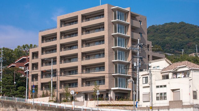 エヌヴィ西岡本レジデンス